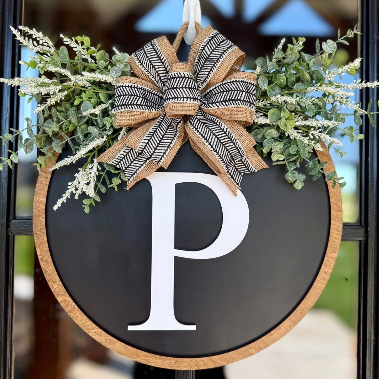 Initial Round Door Hanger